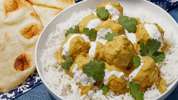 Bouletttes de dinde au beurre à l'indienne avec juste des légumes