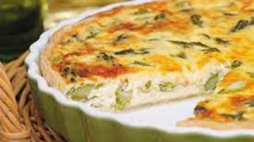 Quiche aux asperges et fromage suisse